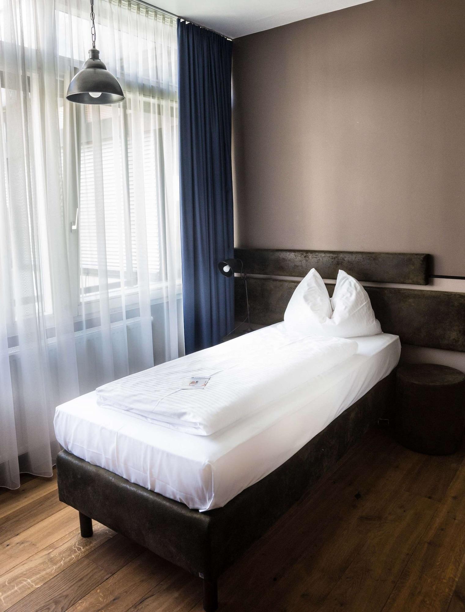Best Western loftstyle Hotel Stuttgart-Zuffenhausen Exterior foto